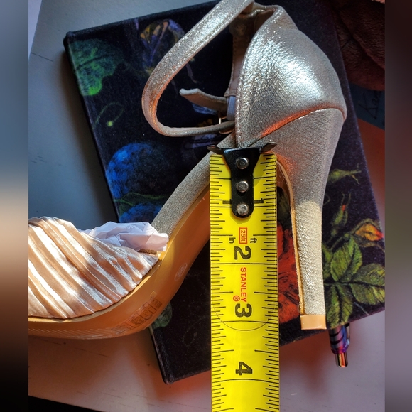 Bow Knot Shimmery Champagne Dress Pumps / Heels w Open Toe - Picture 9 of 9